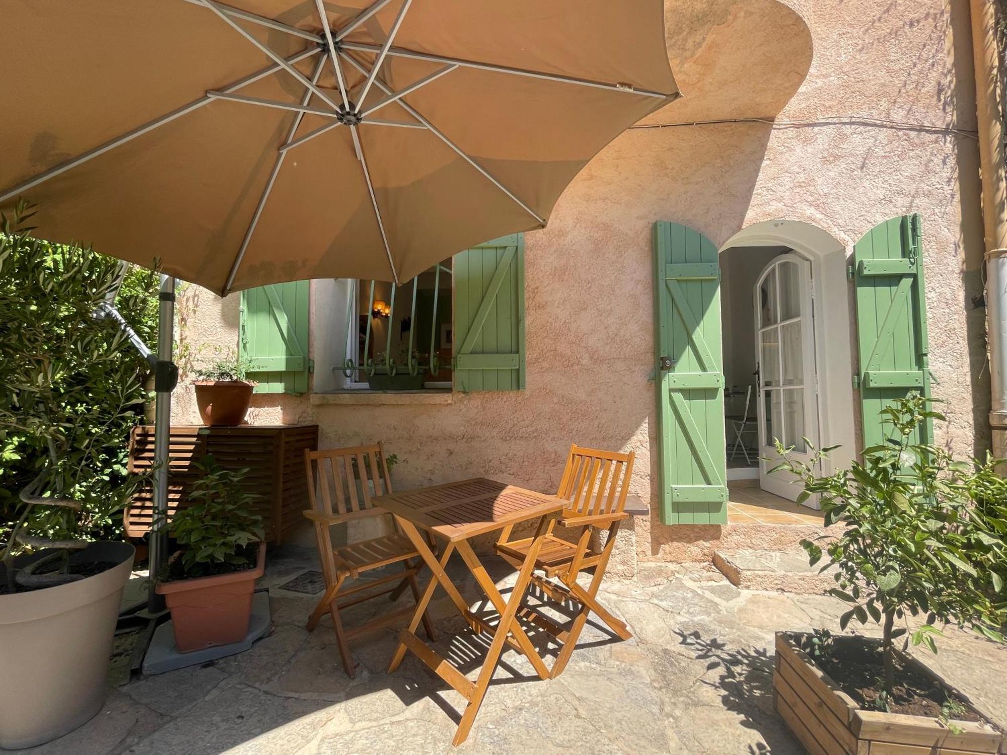 Cosy Studio - Place Du Figuier Bormes-les-Mimosas Kültér fotó