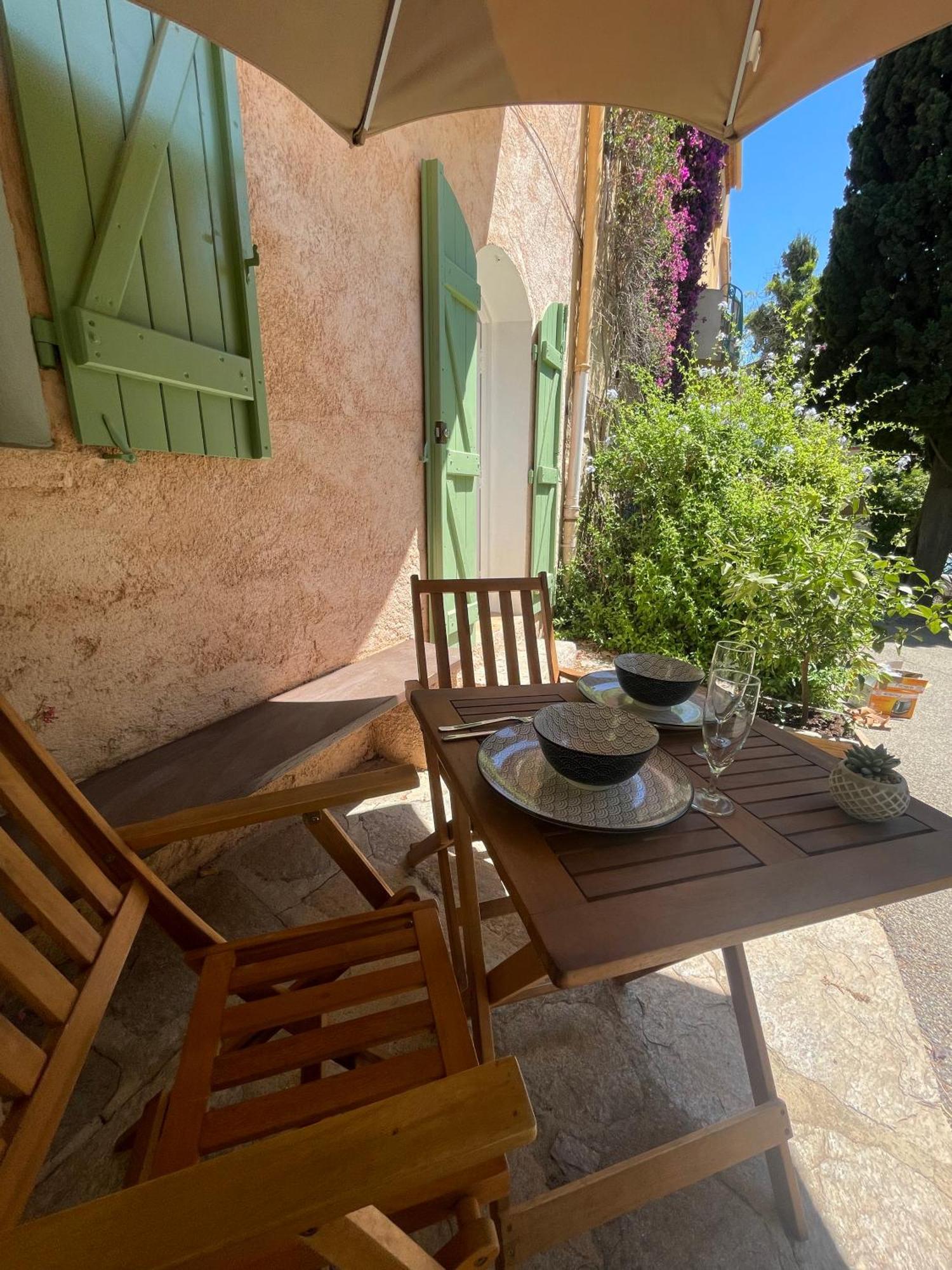 Cosy Studio - Place Du Figuier Bormes-les-Mimosas Kültér fotó