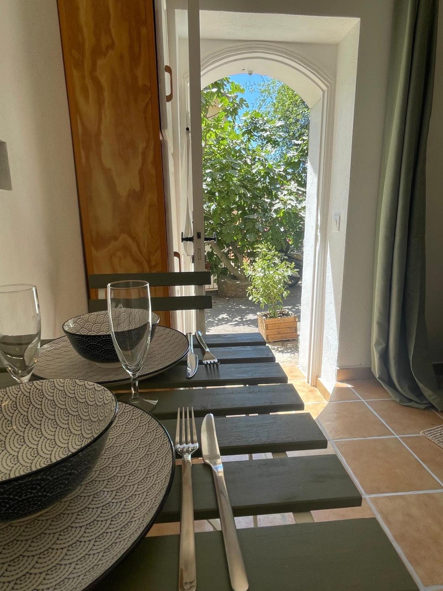 Cosy Studio - Place Du Figuier Bormes-les-Mimosas Kültér fotó